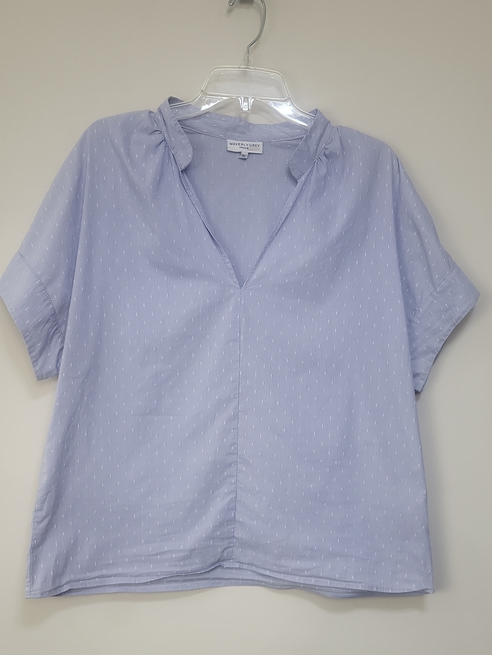 WAVERLY GREY Blue White V-Neck Short Sleeve Lightweight Blouse